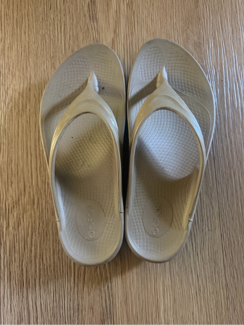Women’s Oofos recovery sandals